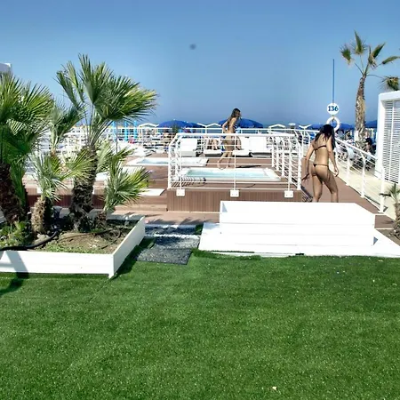 Marzia Con Piscina 3* Riccione