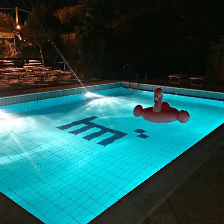 Marzia Con Piscina Отель 3*