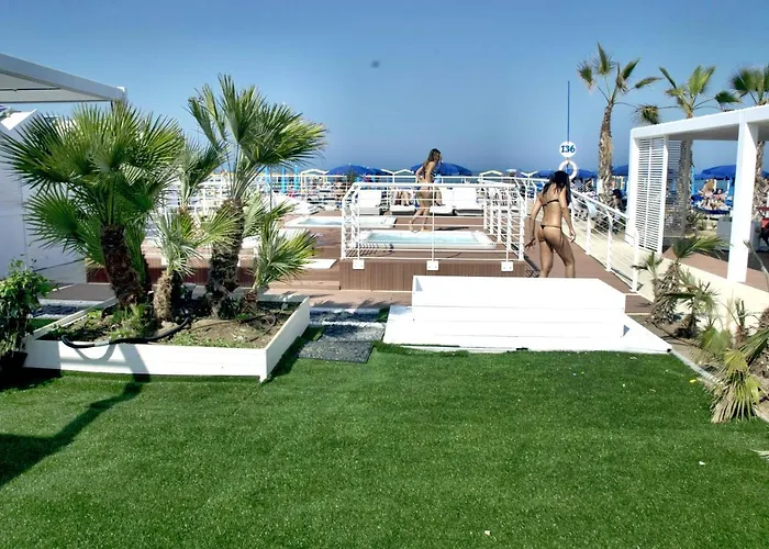Marzia Con Piscina 3* Riccione