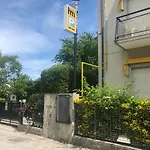 Hotel Marzia Con Piscina Riccione
