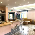 Marzia Con Piscina Hotel Riccione