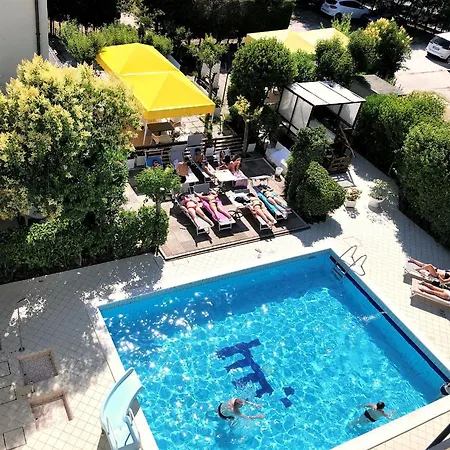 Ξενοδοχείο Hotel Marzia Con Piscina