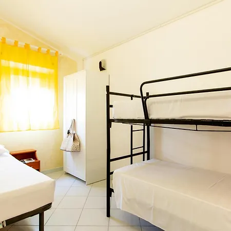 Hotel Marzia Con Piscina Riccione