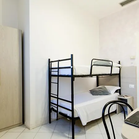 Hotel Marzia Con Piscina 3*