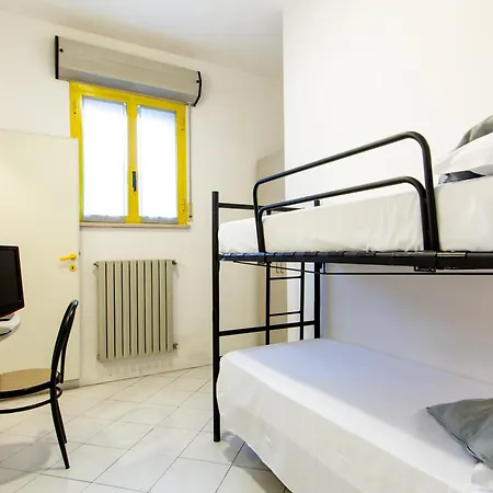 호텔 Marzia Con Piscina 리치오네