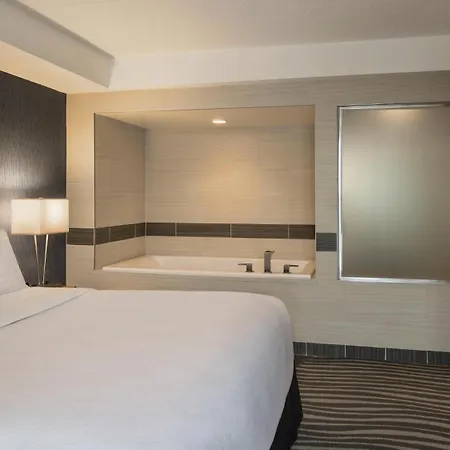 Marzia Con Piscina ריצ'יונה