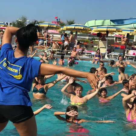 Hotel Marzia Con Piscina Ξενοδοχείο Ριτσιόνε