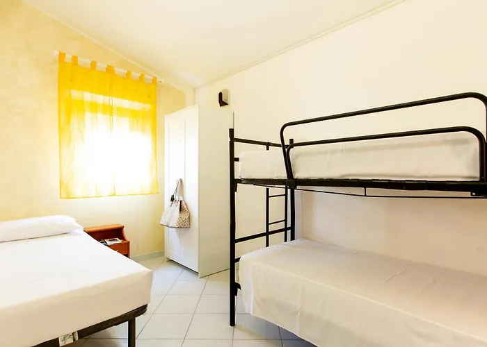 호텔 Marzia Con Piscina 리치오네