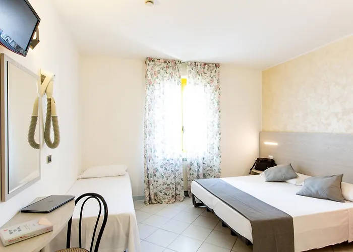 Marzia Con Piscina 3*