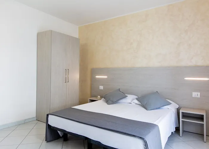 Marzia Con Piscina 리치오네