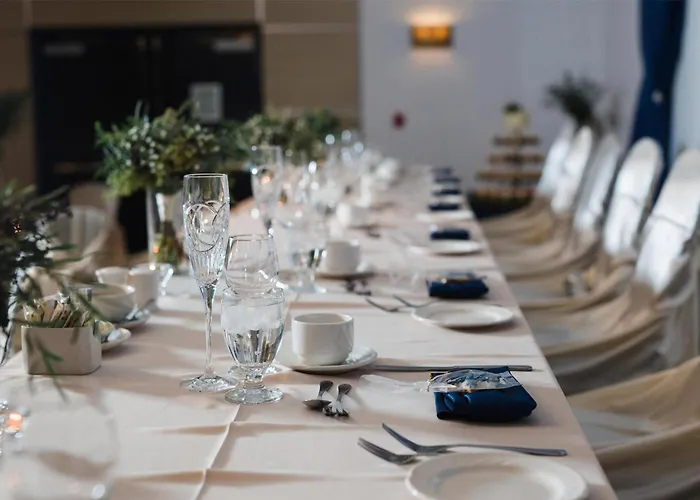 Marzia Con Piscina Hotel