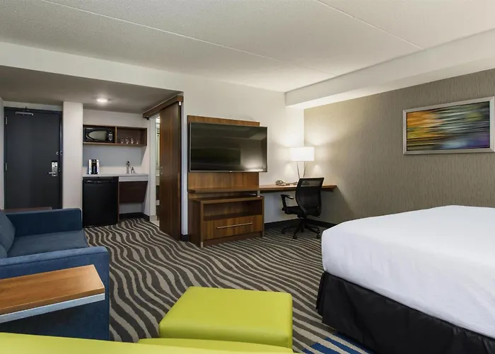 Marzia Con Piscina 호텔 리치오네