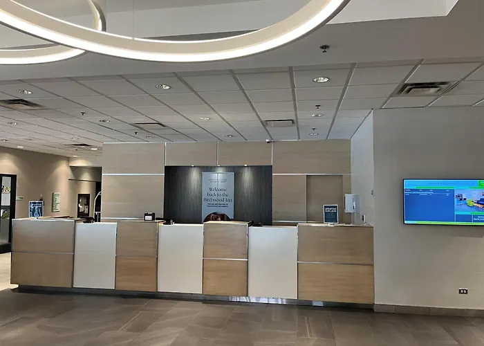 Marzia Con Piscina 3* 리치오네