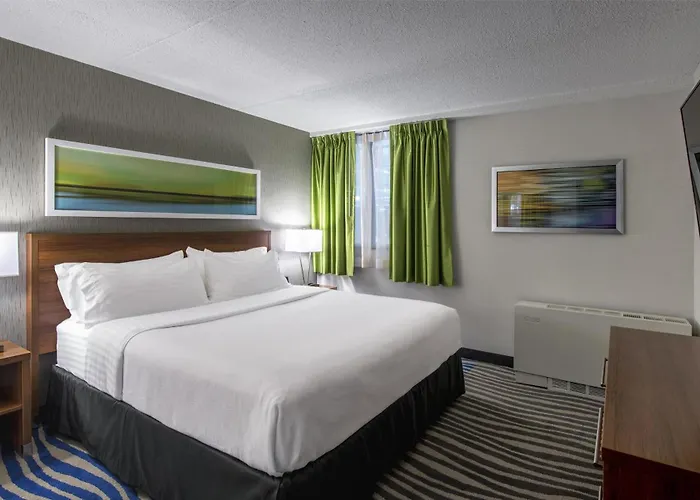 Marzia Con Piscina 호텔 리치오네