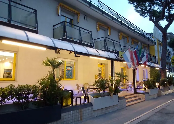 Hotel Marzia Con Piscina 3*