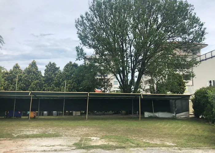 Hotel Marzia Con Piscina 3*