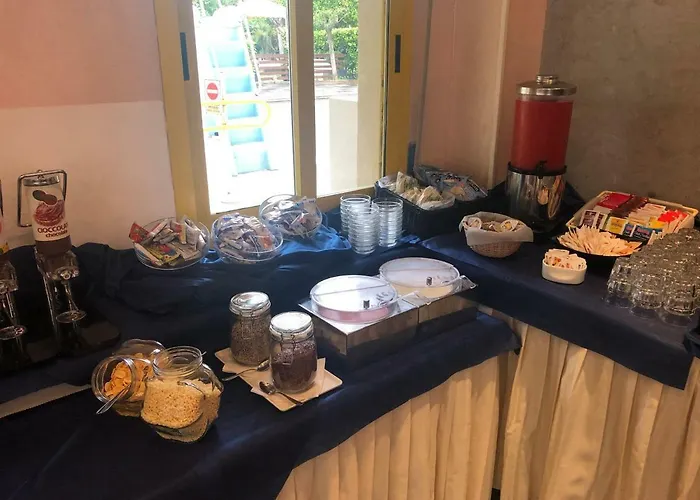 Marzia Con Piscina 3* 리치오네